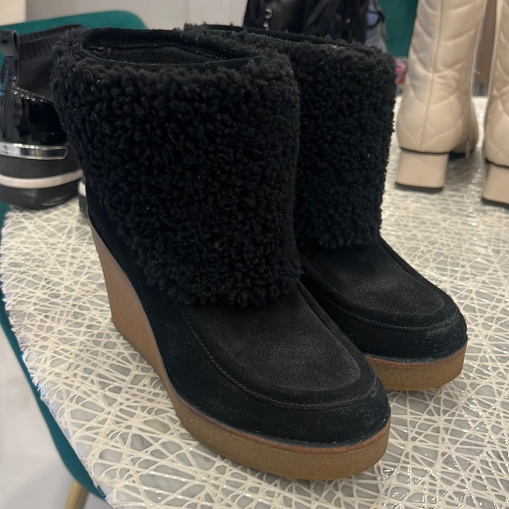Ugg Black Heeled Boots/Wedge Heels Fur